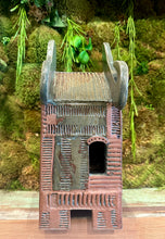 Load image into Gallery viewer, Curved Roof Spirit House